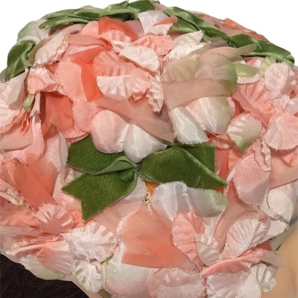 Vintage 1950’s-60’s Floral Petal Half Hat, Peach main image 7